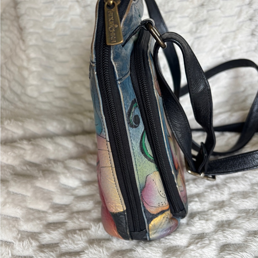 Anuschka Hand Painted Leather Floral Crossbody Organizer Antique Brass Hardware - Picture 5 of 10